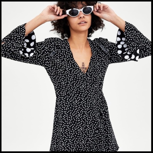 Bloggers fav Zara polka dot ruffle romper - Picture 3 of 12